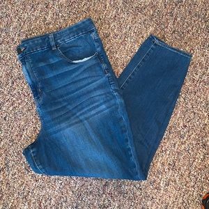 Women’s American eagle medium wash next level stretch curvy high rise jeggings